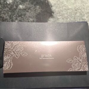 Girlactik The Essential Palette NEW